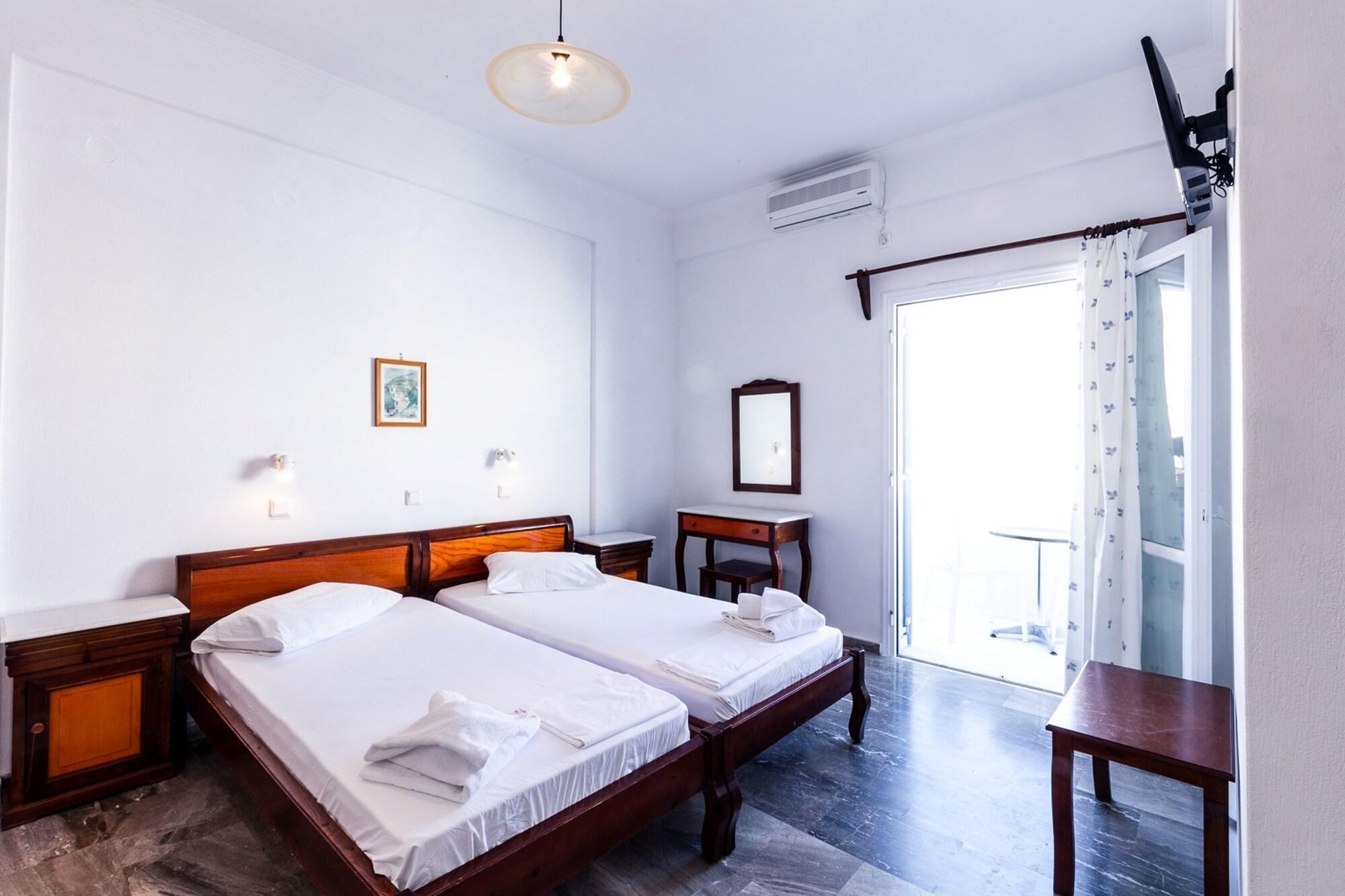 Selini Ηotel Kamari  Bagian luar foto