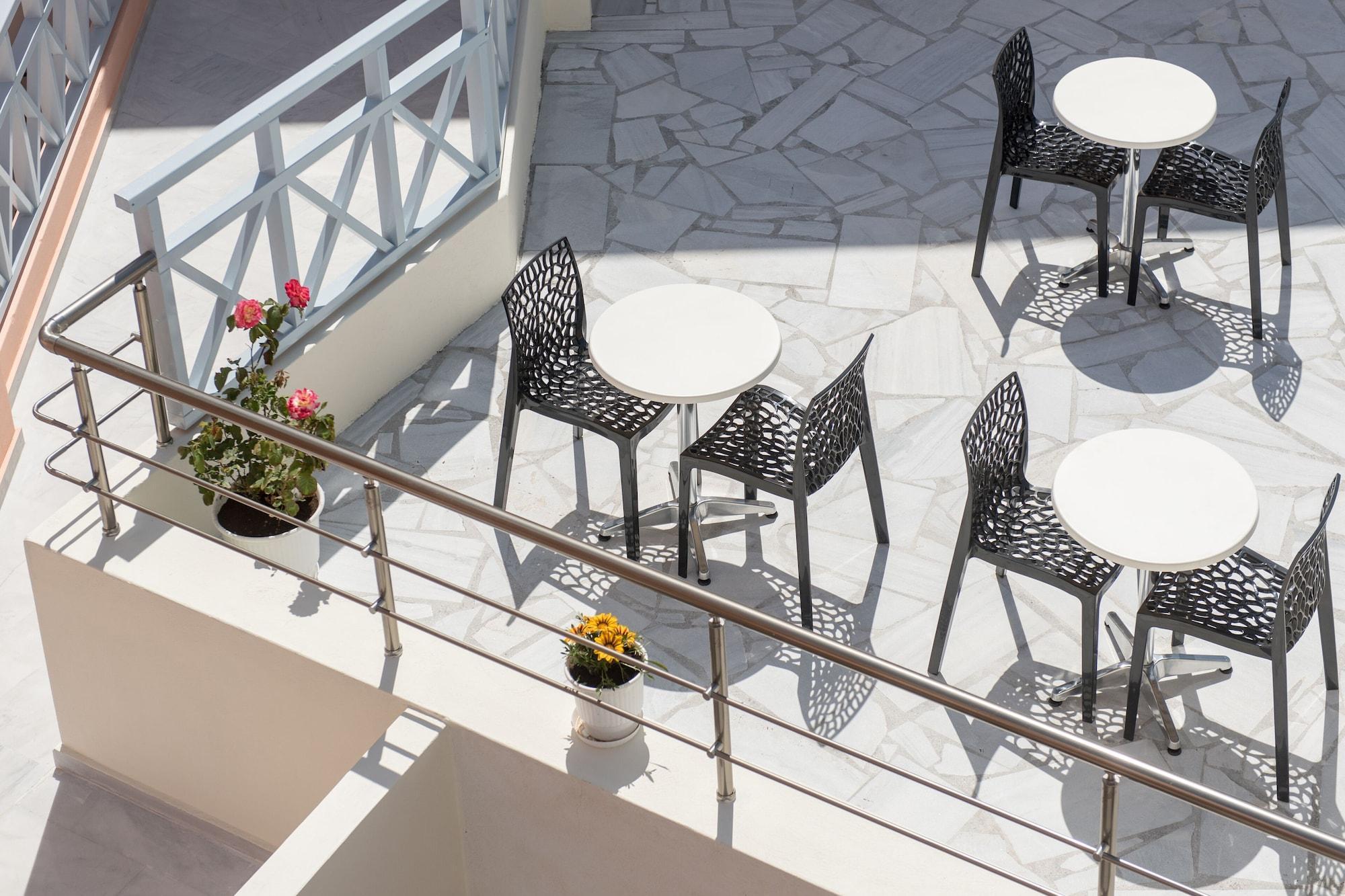 Selini Ηotel Kamari  Bagian luar foto